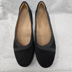 Clarks Artisan Daelyn Hill comfort black suede shoes